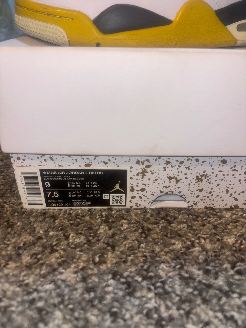 Air Jordan 4 Retro Vivid Sulfur White Yellow Jordans - Picture 2 of 6